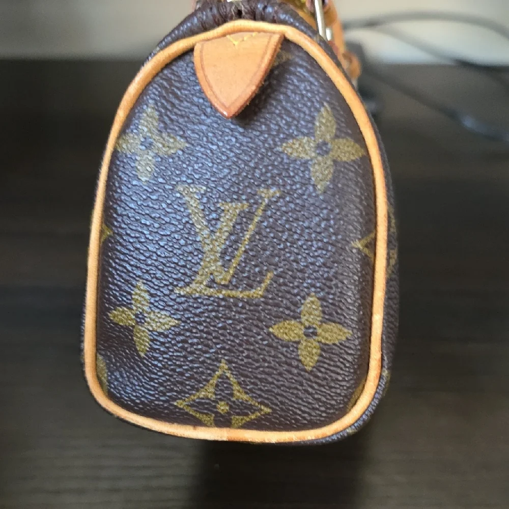Nano Speedy Louis Vuitton Monogram Mini Bag - Picture 4 of 15